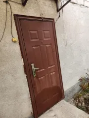 Жилое помещение 97,2 кв.м, земельный участок 359 кв.м, Кабардино-Балкарская Республика. Помещение расположено по адресу: Кабардино-Балкарская Республика, г. Нальчик, ул. Комарова, д. 31, общей площадью 97,2 кв.м, этаж 1, на земельном участке общей площадью 355 кв.м. Кадастровый номер…