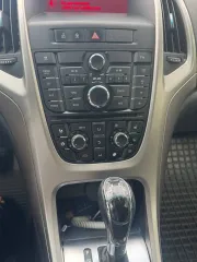 Opel Astra 2011 года выпуска, номер кузова и VIN: W0LPD6DC2BG137542, шасси отсутствует.