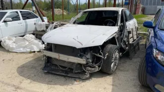 Audi A4 2010 года, 120 лс, АКПП. Автомобиль audi a4 2010 г.в. гос рег. знак К550РК186, VIN: XW8ZZZ8K8AG000252. Состояние неудовлетворительное. Автомобиль после ДТП. В результате ДТП автомобиль получил
следующие механические повреждения: передняя левая дверь, переднее левое крыло, задний
бампер…