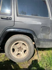 Jeep Cherokee, 1999 Автомобиль марки ДЖИП модель CHEROKEE 1999 г.в. VIN-номер 1J4FFN8MXXL627353 Для ознакомления с имуществом необходимо направить письменную заявку на электронную почту: bankrot@au.spb.ru, и согласовать встречу по телефону +7 (911) 927-45-06. Ознакомление с реализуемым имуществом…
