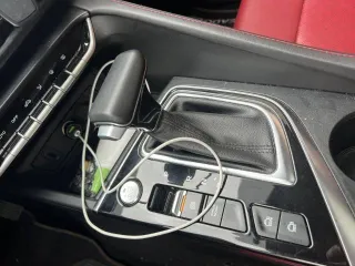 Toyota Camry 2018 года. Автомобиль находится в хорошем состоянии, на ходу, однако имеет следующие неисправности, требующие устранения: вмятина на капоте; трещина в решетке переднего бампера; автомобиль был перекрашен; автомобиль был в ДТП. Кроме того, на автомобиль сделана лицензия для…