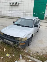 Автомобиль Тойота Королла, 1998 г.в. Автомобиль находится по адресу: г. Новосибирск, ул. Троллейная, д. 1А. Пинается коробка, когда переключаешь на D и на задний ход. Дымит двигатель, ест масло, проблемы с дроссельной заслонкой. Не заводится.