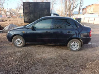 Lada Kalina, VIN XTA11184080172669. Имущество находится в залоге.