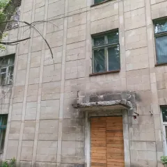 Право долгосрочной аренды на 4 з/у 88913 кв.м и 25 зданий, Ростовская обл., Красносулинский р-н имущественное право долгосрочной аренды на з/у пл. 11 894 кв. м., КН 61:18:0600006:982, пл. 68 421 кв. м., КН 61:18:0600006:981, пл. 5 494 кв. м., КН 61:18:0600006:980, пл. 3 104 кв. м., КН…
