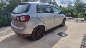 Volkswagen Golf Plus 2008 года, VIN: WVWZZZ1KZ9W834369, госномер С799ЕХ198, цвет серебристый, производитель Volkswagen AG (Германия), ПТС: 47 РК 846268, СТС: 99 58 541644. Автомобиль находится в залоге у АО "ТБанк". Расположен в Ленинградской области, Кировском районе, Мгинском городском поселении…