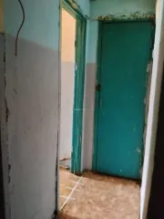 Комната 18,3 кв. м, Республика Башкортостан, адрес: Республика Башкортостан, г. Ишимбай, Геологическая ул., д. 42, кв. 66, комн. 4, 5 этаж, кадастровый номер 02:58:020253:608, ограничения и обременения: зарегистрированные в жилом помещении лица и/или право пользования жилым помещением у третьих лиц…