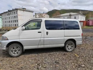 Toyota Hiace Regius б/у