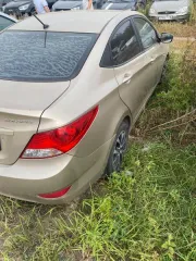 Hyundai Solaris 2012, автотранспортное средство; г/н: М813МК57; VIN: Z94CU41CBCR133412. Цвет: бежевый. Повреждение переднего бампера, переднего г.р.з. в виде вмятины. Трещина лобового стекла. Повреждение ЛКП по всему кузову автомобиля. Документы и ключи не передавались. Шаг аукциона – 1 900,00 руб…