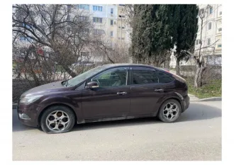 Ford Focus Фиолетовый 2010 (X9F) FOCUS Фиолетовый 2010 г.в. Имеется ограничение (обременение) права: находится в залоге у АО "TBank". Автомобиль не на ходу: сел аккумулятор, передний пластиковый бампер разбит, имеются царапины. Левое переднее колесо спущено, резина летняя. Запаска в багажнике…
