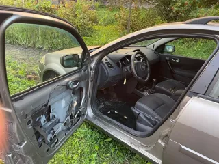 Renault Megane Grandtour 2008 года выпуска, VIN: VF1KMSEB639752831, гос. номер: Н820МА98, цвет: Серый. Автомобиль в залоге у АО Банк Инго. Местонахождение авто: Ленинградская область, Волховский район, Староладожское сельское поселение, деревня Трусово. По указанному VIN не найдена информация о…