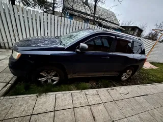 Jeep Compass 2013 года выпуска. VIN 1C4NJCEB8DD205627.