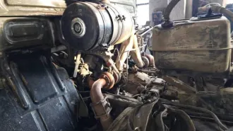 Автосамосвал КАМАЗ 5511С 2001 года, государственный регистрационный знак М127ОС 75RUS. Среднее "условно пригодное" состояние. Требует проведения обслуживания и ремонта отдельных систем и агрегатов. Внешний вид пригодный. Реализуемое имущество неоднократно подвергалось ремонту, в следствии чего…