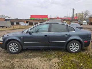 Volkswagen Passat 2003 года, VIN WVWPD63B93P433525, категория B. Двигатель AWM 195996, 1781 см³, мощность 170 л.с. (125 кВт). Кузов серый темный, VIN кузова WVWPD63B93P433525. Максимальная масса 2030 кг, масса без нагрузки 1470 кг.