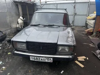 ВАЗ 2107, 2010 года, 72 лс, 21869 км. Легковой автомобиль, LADA, 210740, ХТА210740А2967120, год выпуска 2010, г/н Т682АО154, пороги гнилые, дно гнилое, двери побитые, двигатель требует капитального ремонта, ходовая часть требует ремонта, пробег не работает спидометр, замена патрубков всех…