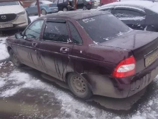 LADA Priora, 2010 год выпуска, цвет темно-вишневый, VIN XIA217030A0236377.