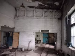 Помещение. Кадастровый номер: 66:61:0213003:3146. Площадь: 587,9 кв.м. Адрес: Свердловская обл., г. Серов, ул. Кузьмина, д. 92, строен. 5. Назначение: нежилое. Этаж: 1. Земельный участок. Кадастровый номер: 66:61:0213003:376. Площадь: 2140 кв.м. Адрес: Свердловская обл., г. Серов, ул. Кузьмина, 92…