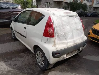Peugeot 107, 2010 года, 68 лс, 184295 км, Легковой автомобиль, марка: PEUGEOT 107, год изготовления: 2010 г.в., VIN: VF3PMCFAC88510057, г/н: С046ВС197, Дата учета: 23.10.2010. Имеются аресты и ограничения. Регион местонахождения транспортного средства - г. Москва. Необходим осмотр.