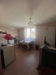 Доля дома 116.8 кв.м. и земельного участка в Абакане. 1/4 доля дома и 1/4 доля земельного участка, а также еще 1/4 доля дома и 1/4 доля земельного участка, итого 1/2 доли в праве общей долевой собственности на жилое здание площадью 116.8 кв.м., кадастровый номер 19:01:100403:1510, по адресу…