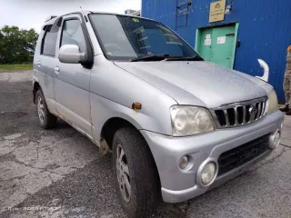 Daihatsu Terios Kid 1998 года, 64 лс, 285000 км, полный привод, АКПП. Пробег уточнять при осмотре. Кузов J111G001800.