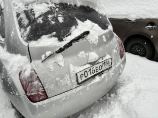 Nissan March Р016ЕО186, ключи отсутствуют. Вид транспорта: легковое авто. Год выпуска: не указан. VIN номер: не указан. Марка: Nissan. Модель: March.