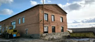База в Астраханской области, с. Черный Яр, ул. Костякова, д. 9: земельный участок 33499 кв.м и строения. Состав: земельный участок с кадастровым номером 30:11:130201:106 площадью 33499 кв.м; арочное сооружение Ангар, 386 с кадастровым номером 30:11:130201:4074 площадью 491,8 кв.м; благоустройство…