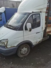 Грузовой бортовой автомобиль 37051С, 2007 года выпуска, идентификационный номер (VIN): XSJ37051C70004225, кузов №33020070479856, модель двигателя 40522Р, мощность двигателя: 140 л.с., цвет белый.