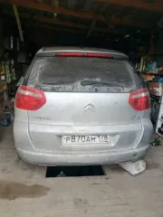 Citroen C4 Picasso 2007 года, 140 л.с., пробег 300000 км. VIN VF7UDRFJH45125097, госномер Р870АМ178, цвет кузова серебристый, объем двигателя 1997 см³. ПТС 78ТО 448413 от 28.08.2007.