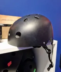 Бытовая техника, мебель, оргтехника, товарно-материальные ценности бывшие в употреблении в количестве: диван Кожзам Орегон 09 3500*1100*800 - 1 шт., шлемы для прохождения квестов - 20 шт., диван красный маленький - 3 шт., стулья - 24 шт., столы - 8 шт., шлемы VR Oculus Quest 2 - 8 шт., ноутбук HP…