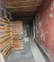 Жилой дом 81.6 кв.м, участок 707 кв.м, Свердловская область. Кадастровый номер дома: 66:59:0101011:1627, участка: 66:59:0101011:8. Объект может быть приобретен с использованием заемных средств Sberbank.