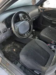 Hyundai Accent, 2007 года, 102 лс, 278 172 км. Автомобиль Hyundai Accent, идентификационный номер (VIN): X7MCF41GP7M122803, год выпуска: 2007, гос.номер Т696КА39. Вмятина на передней пассажирской двери, неисправность тормозной системы (тормозит, но плохо, причину при визуальном осмотре выяснить не…