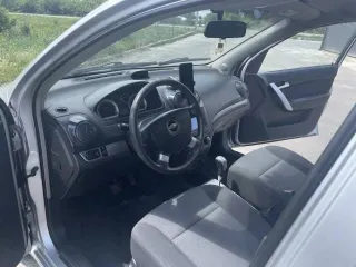 Chevrolet Aveo, 2007 года, 93,9 лс, 285 680 км, АКПП. Автомобиль марки Шевроле Авео модель CHEVROLET AVEO, 2007 г.в. VIN номер KL1SA697J8B088163. Имущество обременено залогом Банка ВТБ (ПАО). Визуальных дефектов по кузову нет, требуется замена кнопки на селекторе, требуется замена одного фиксатора…