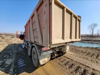 Движимое имущество (автомобили, специализированная техника), расположенное по адресу: г. Самара п. Козелки автобаза №2. Полуприцеп автомобильный НЕФАЗ 9334-10, VIN X1F9334P0A0013171, г.в 2010, гос.рег.знак АУ 0869 63. Автомобиль КАМАЗ 44108-10, VIN XTC44108KA2373168, г.в 2010 гос.рег.знак Н 001 УМ…