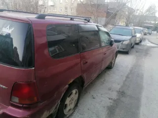 Honda Odyssey 1997 легковой автомобиль, марка: ХОНДА, модель: ОДЕССЕЙ, год изготовления: 1997, г/н: С408ЕВ70, кузов №: RA21002788. Кузов требует вложений, на фото видно. По технике: 15000 назад замена грм, капиталка гбц, замена задних суппортов и по мелочам. Хорошая зимняя резина на оригинальном…