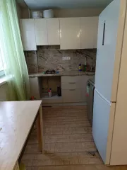Двухкомнатная квартира, назначение – жилое, общей площадью 41,5 м2, кадастровый (условный) номер: 66:41:0304029:1780 
Расположенная по адресу: Свердловская область, г. Екатеринбург, ул. Белореченская, д. 23, корп. 1, кв. 107
Сведения о залоге и залогодержателе - ПАО «Сбербанк»
