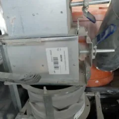 Комплектующие специального комплекса автоматической рельефной сварки типа КТС-04 на базе специальной машины точечной сварки типа МТВ-8002-3 (Корпус машины, шкафа управления, источник сварочного тока, блок диодов, кронштейны, токподводы, пневмоцилиндр и т.п.), 9 позиций, 21 единица. Местонахождение…