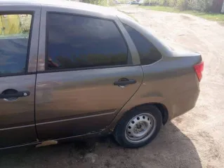 Lada Granta 2014, 87 л.с., 509954 км, модель: 219010, VIN: XTA219010E0270912, гос. рег. номер: О759СР58, 2014 года выпуска (транспортное средство имеет повреждения)