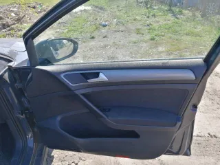 Volkswagen Golf 2013 года, 85 л.с., 296316 км, идентификационный номер (VIN): WVWZZZAUZEW063073