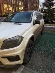Mercedes-Benz GL-Класс AMG 2013 года, 558 лс, пробег 138650 км, АКПП. Автомобиль Mercedes-Benz GL63 AMG, госномер В444ВК50, VIN WDC1668741А256328, цвет белый.