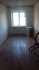 23/500 доля в квартире, общая площадь 84.4 кв.м., назначение: жилое помещение, этаж: 3, Кировская область, г. Киров, ул. Кошевого (Лянгасово мкр.), д. 28, кв. 22, кадастровый номер: 43:40:002021:105. Помещение является коммунальной квартирой, состоящей из комнаты, а также общей ванной, уборной…