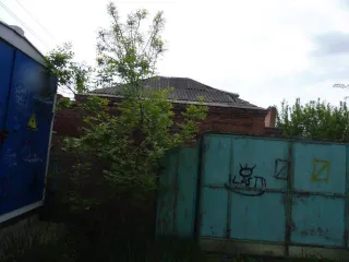 Дом 67,4 кв.м. и земельный участок 590 кв.м. в Краснодарском крае. Жилой дом, кадастровый номер 23:21:0401010:4165, площадь 67,4 кв.м., расположенный на земельном участке с кадастровым номером 23:21:0401010:5679, площадью 590 кв.м., по адресу: Краснодарский край, Новокубанский район, г…