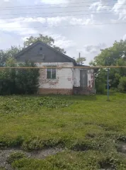 Здание ФАП 61,6 кв.м и земельный участок 391 кв.м, Курская область, Солнцевский р-н, с. Зуевка, ул. Центральная, д. 33. Здание, назначение: нежилое, наименование: Фельдшерско-акушерский пункт, площадь – 61,6 кв.м, количество этажей: 1, в том числе подземных 0, кадастровый номер: 46:22:080104:206…