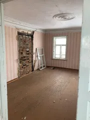 Нежилое здание 172,8 кв. м с участком 2122 кв. м, Ярославская область, Тутаев. Общая площадь 172,8 кв. м, кадастровый номер 76:21:020220:3, с земельным участком 2122 кв. м, кадастровый номер 76:21:020214:27, адрес: Ярославская область, г. Тутаев, ул. Леонтьевская, д.3. Общие сведения об…