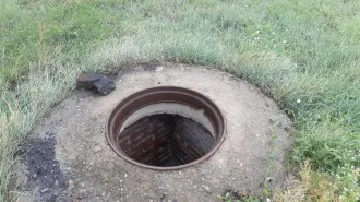 Земельные участки площадью 21371 кв. м с кадастровым номером 22:71:011702:1 и площадью 21 кв.м с кадастровым номером 22:71:011702:49 по адресу: Алтайский край, г. Славгород, ул. Кирпичная, дом 193 с расположенными на них объектами недвижимого имущества. Кадастровые номера объектов…