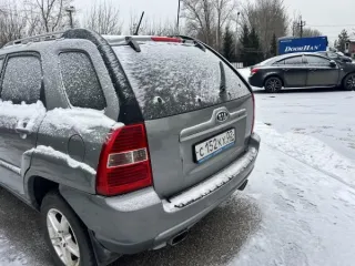 Kia Sportage 2006 года, государственный регистрационный знак С 152 КХ 02. Страна-производитель: Россия. VIN: KNEJE55157K313732. Год выпуска: 2006. Заводской номер машины (рамы): отсутствует. Номер двигателя: D4EA 6Н239977. Цвет: темно-серый. Паспорт транспортного средства (ПТС): 77 ТТ №849481 от…