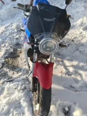 Мотоцикл Honda, VIN: JH2SC59A28M012901. Ключи и документы отсутствуют, VIN номер перебит, работоспособность не проверялась, регистрационный номер 37-005151. Год выпуска не указан.