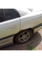 Opel Omega 1996 года выпуска, цвет серебристый (белый), номерной знак MO86MB13, VIN: W0L000026T1115447. Автомобиль на ходу, на зимней резине. Прогорела выхлопная система, климат не работает, трещина на лобовом стекле, проблемы с маслом. Основные лампочки горят. Горит чек, на движение не влияет…