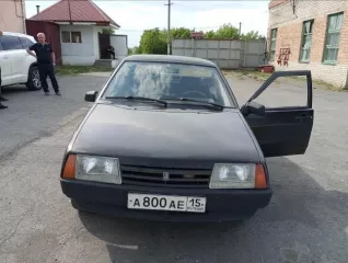 Автомобиль ВАЗ-21099, VIN ХТA210990Х2520733, год выпуска 1999, цвет серебристо-черный, рег.знак А800АЕ15