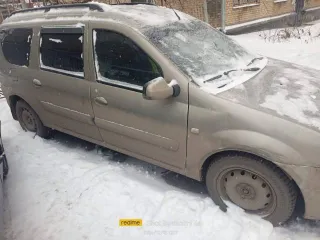 Lada Largus 2014 года, 105 л.с. Пробег 120 000 км. Цвет: белый/серо-бежевый. VIN: XTARS0Y5LE0817185. Госномер: Е297КК21. Двигатель: бензиновый, модель K4M, номер РО12563, объем 1598 см³, мощность 104.7 л.с. Экологический класс 4. Разрешенная максимальная масса 1850 кг, масса без нагрузки 1370 кг.