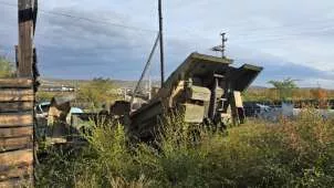 Полуприцеп (самосвальный) 93701-01, г.в. 2004, грн АА7461 75RUS. Состояние крайнее "условно пригодное", близкое к "удовлетворительному". Требует проведения обслуживания и ремонта отдельных систем и агрегатов. Внешний вид удовлетворительный. Реализуемое имущество неоднократно подвергалось ремонту, в…