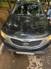 Kia Sorento 2011 года. VIN XWEKU811DC0001275. Автомобиль находится в залоге.